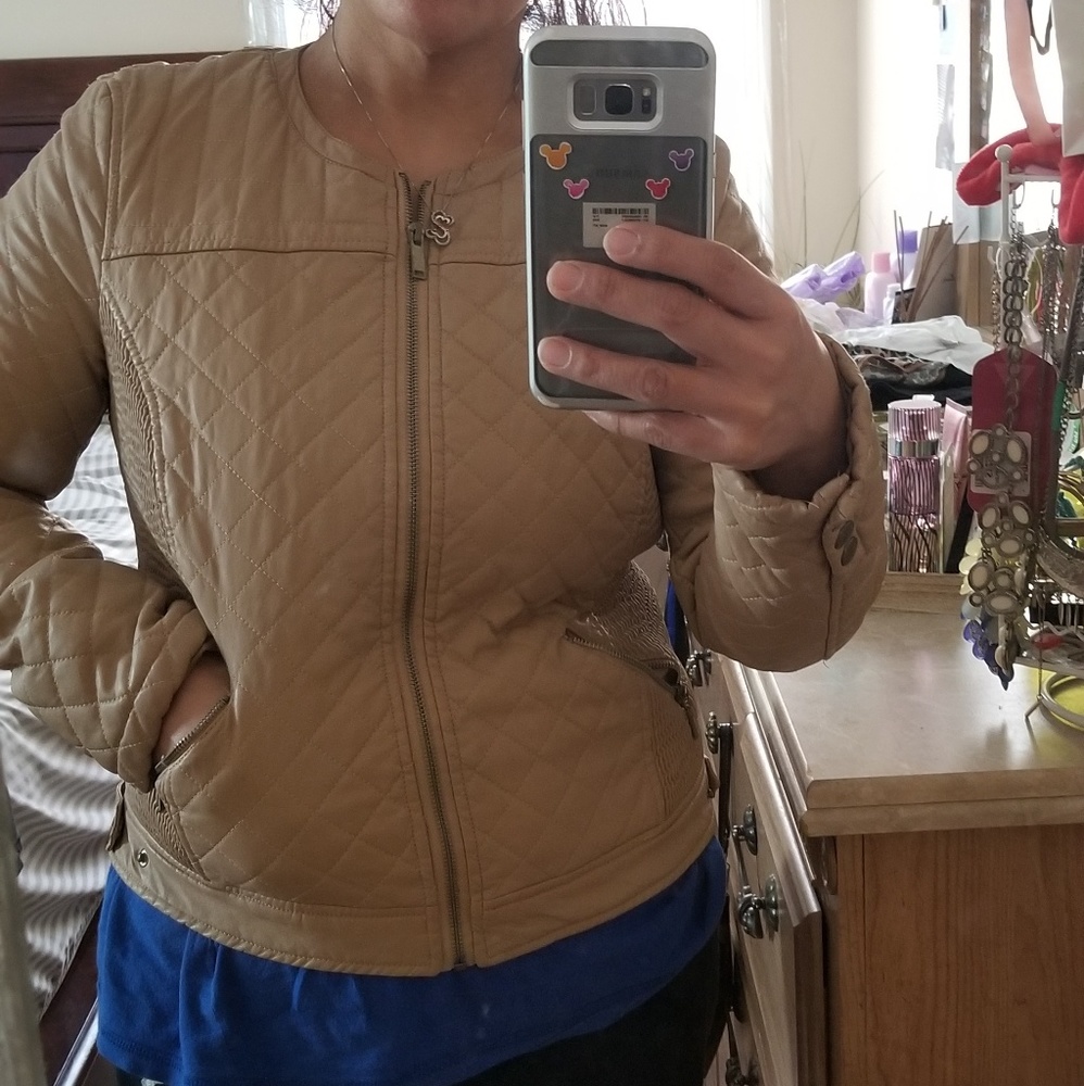 Forever 21 quilted camel colored bomber 🎊🎉🎀 - Picture 7 of 8